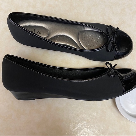 abella black flats